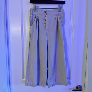 Cropped wide-leg khaki pants